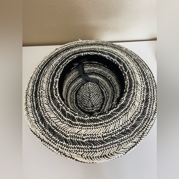 NEW Zara woven hat black and white with tags - Picture 5 of 5